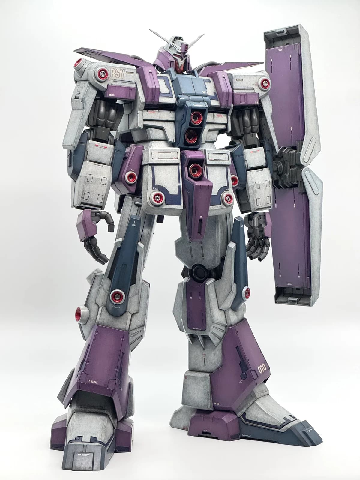 チロシ課長@筆塗りモデラーの作例